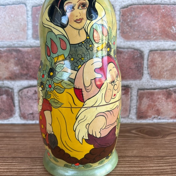 Vintage Russian Stacking - Nesting Dolls Snow White 7 pieces - Picture 2 of 12
